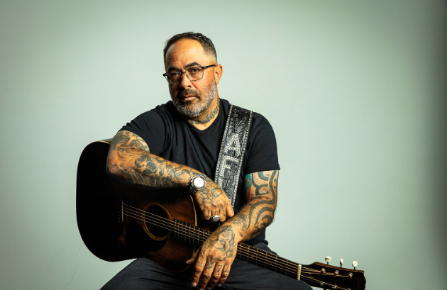 aaron lewis middle name