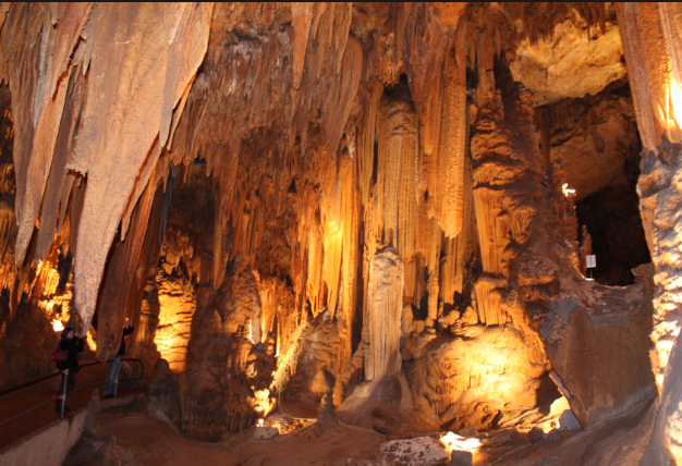 what state has the most caves