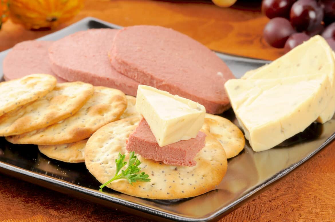 braunschweiger vs liverwurst