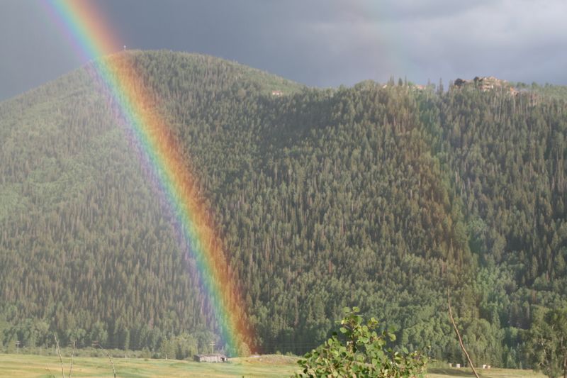 seeing a rainbow without rain meaning