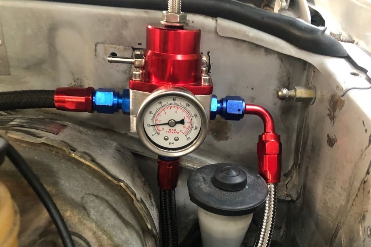 how to unstick a fuel pressure regulator