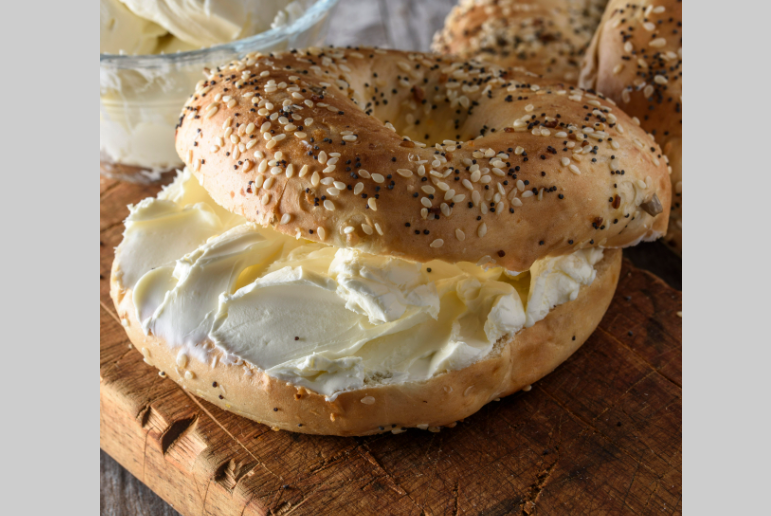 how much cream cheese per bagel