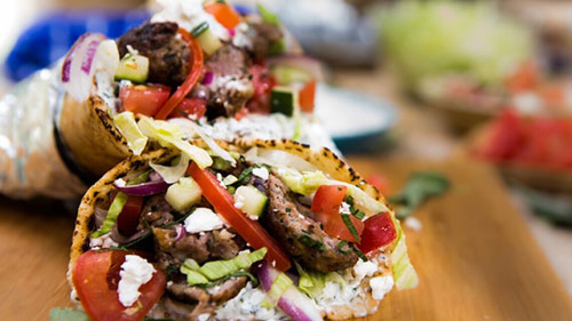 calories in lamb gyro