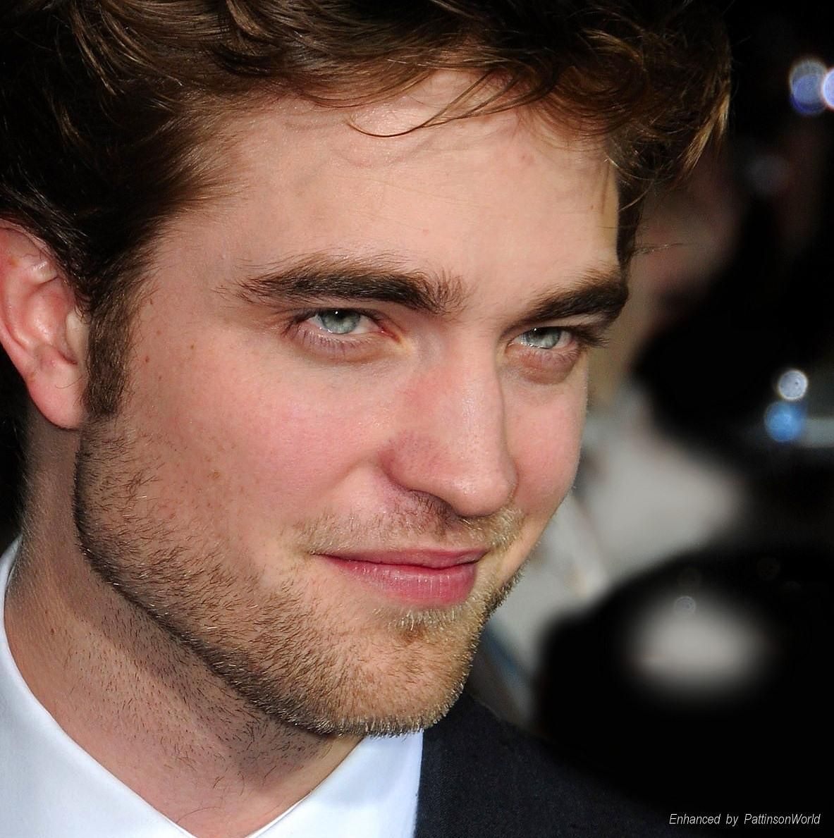 robert pattison eyes