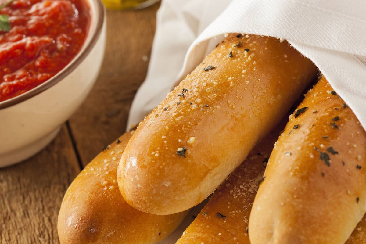 how to reheat olive garden breadsticks