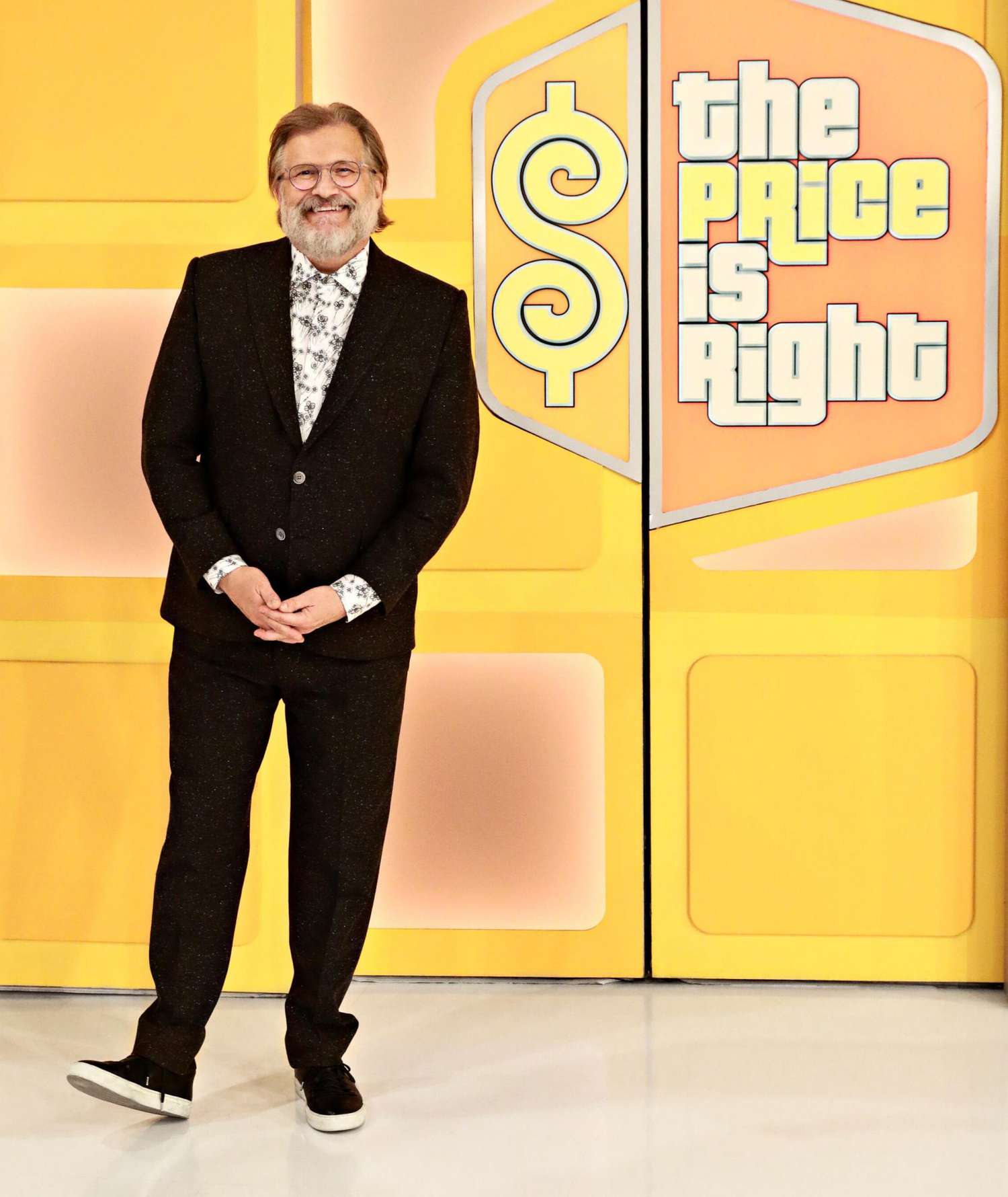 how much does drew carey make on price is right