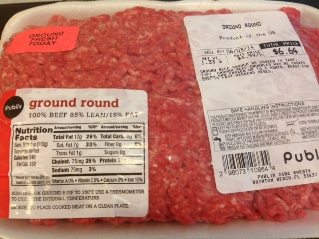 how much protein is in 1 pound of ground beef