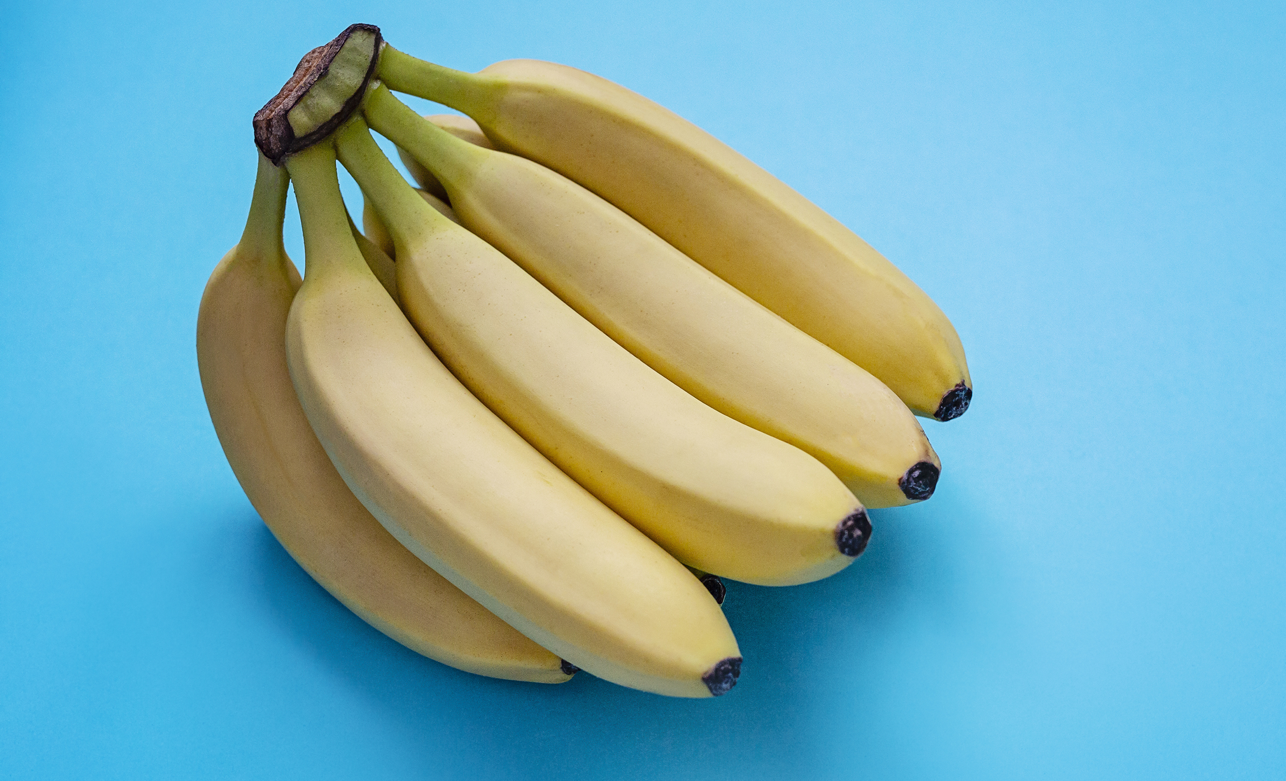 how much protein does a banana have