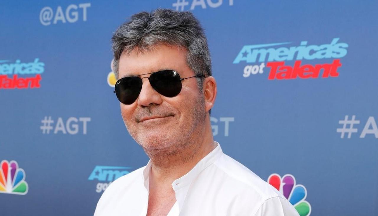 how much does simon cowell make on agt