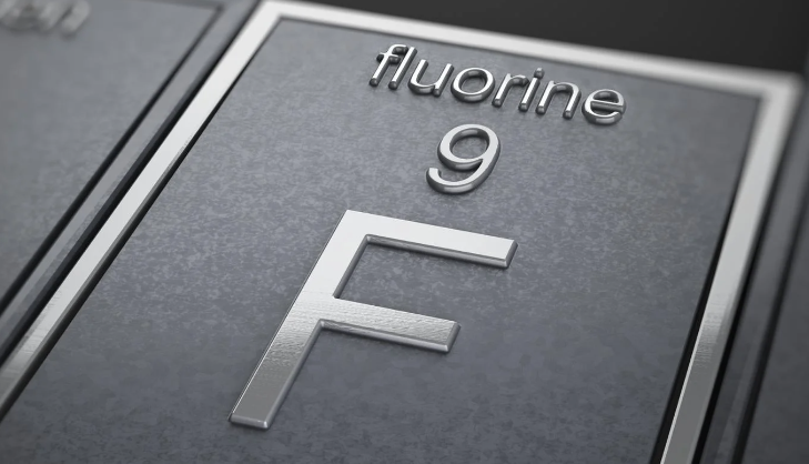 how many protons neutrons and electrons does fluorine have