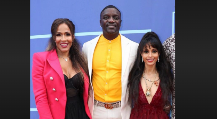 does akon have 2 wives?