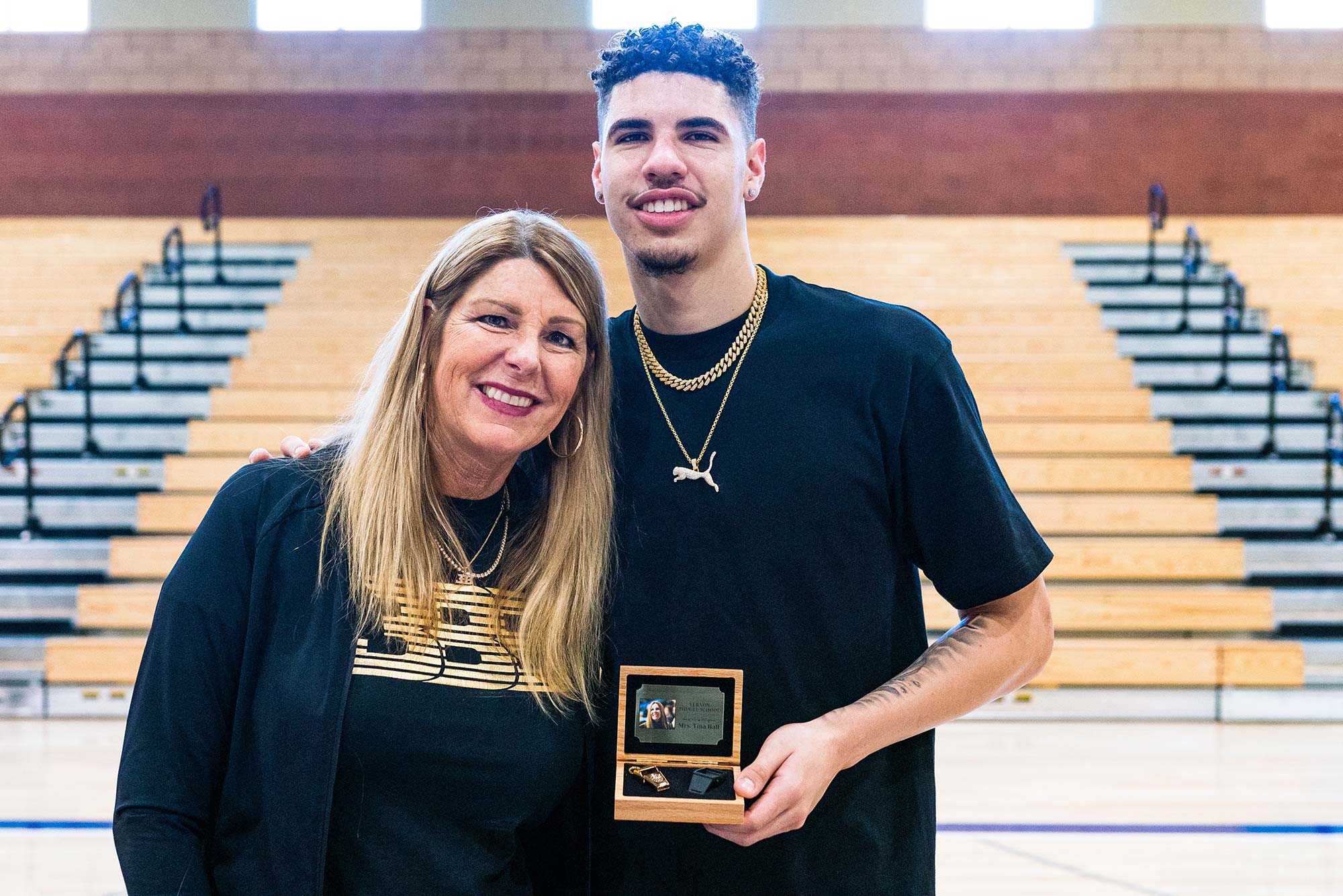 how tall is lamelo ball mom