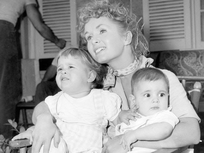 how many kids does debbie reynolds have